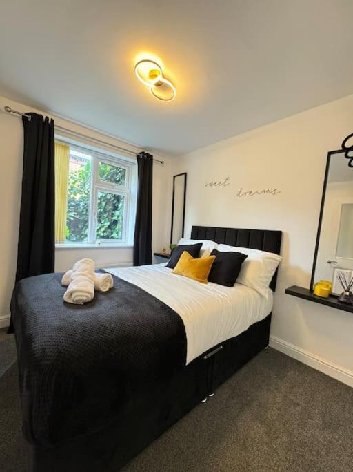 Luxury Cozy 3 Bed Apartment 5Mins From City - Free Parking! Nottingham Exteriör bild