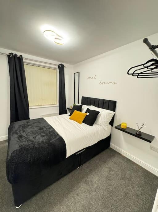 Luxury Cozy 3 Bed Apartment 5Mins From City - Free Parking! Nottingham Exteriör bild