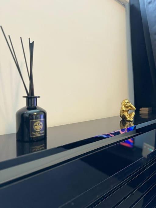 Luxury Cozy 3 Bed Apartment 5Mins From City - Free Parking! Nottingham Exteriör bild