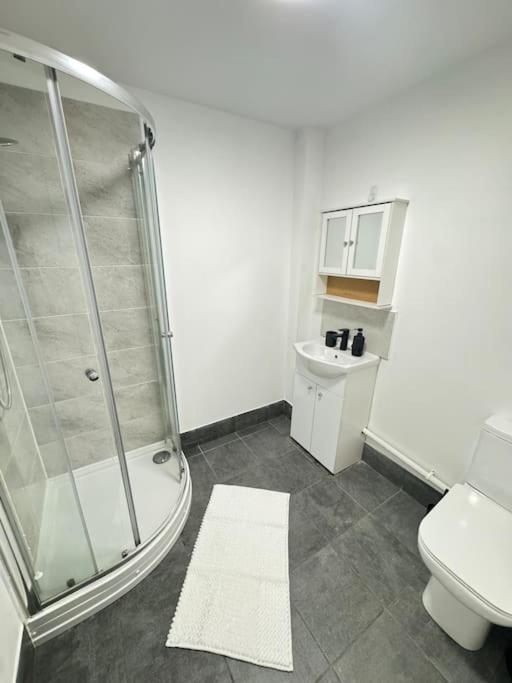 Luxury Cozy 3 Bed Apartment 5Mins From City - Free Parking! Nottingham Exteriör bild